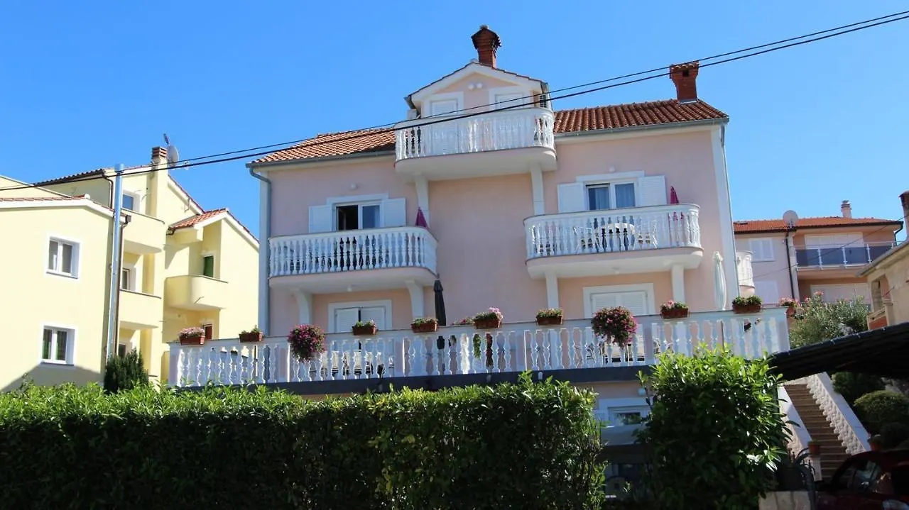 Apartments Ravlic Ana Malinska Penzion