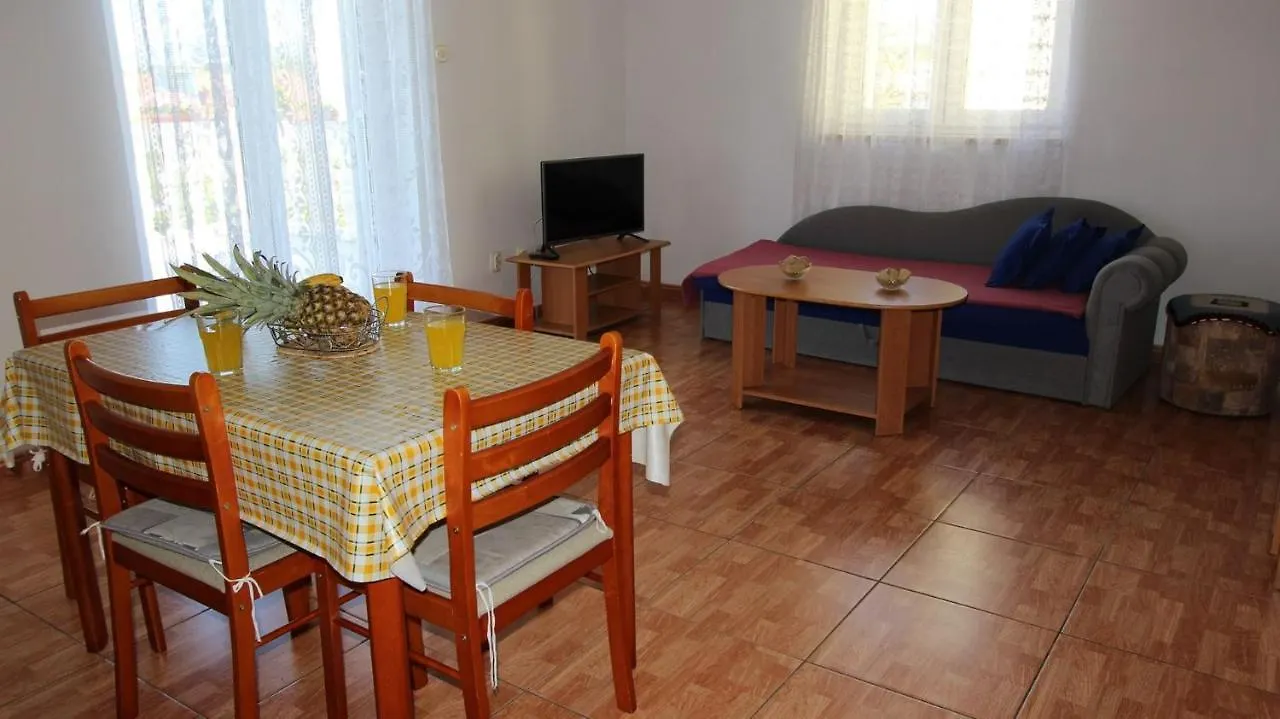 Apartments Ravlic Ana Malinska 0*,  Croatia