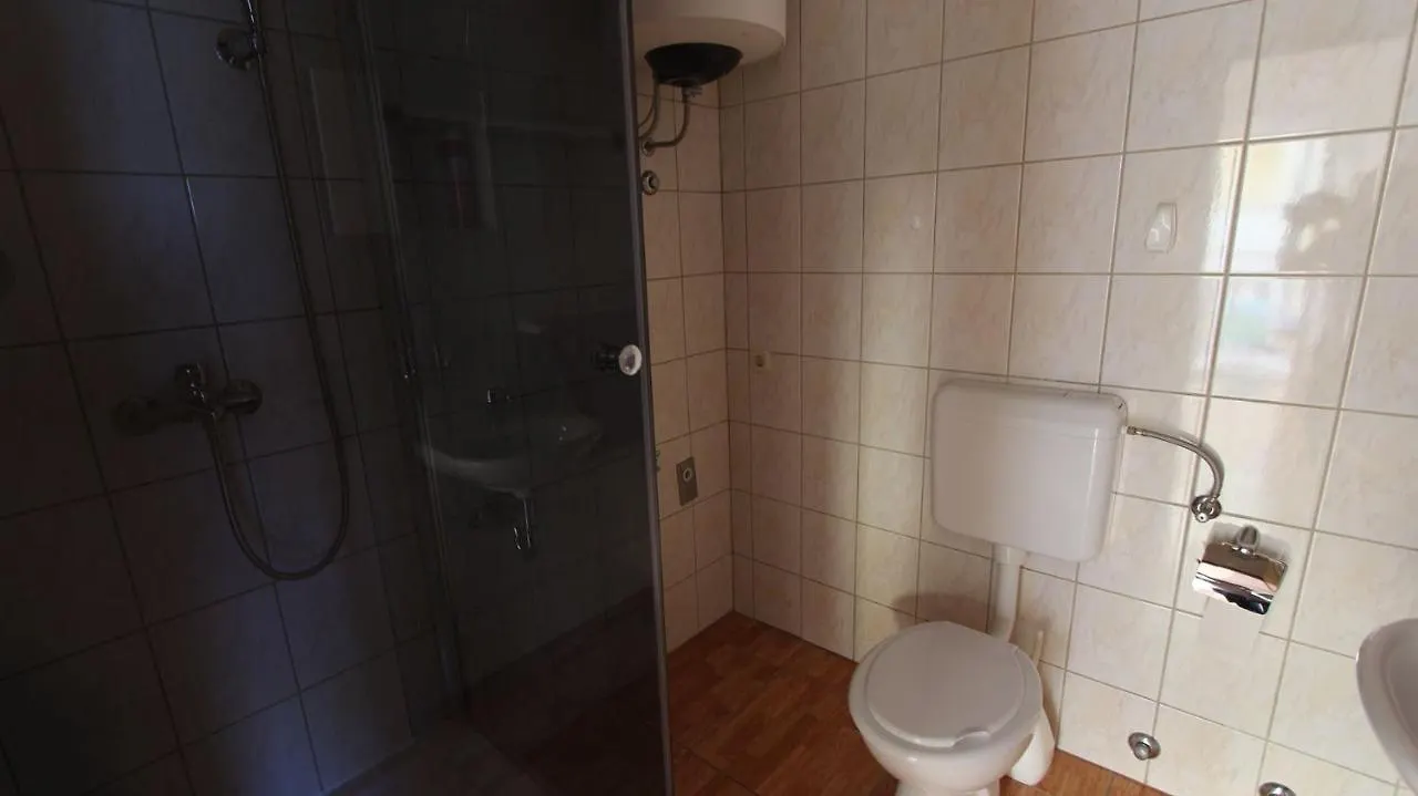 Guest house Apartments Ravlic Ana Malinska