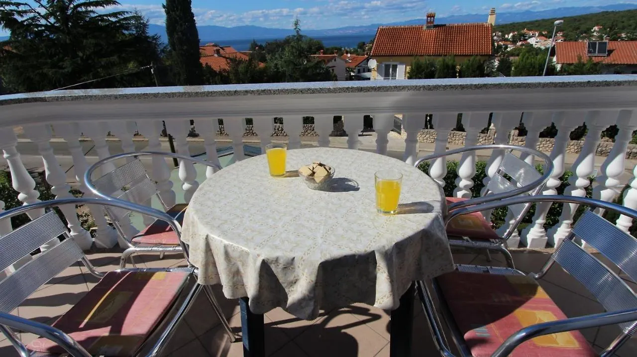 Guest house Apartments Ravlic Ana Malinska Croatia