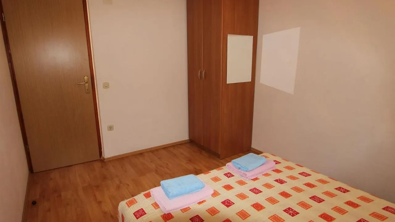 Guest house Apartments Ravlic Ana Malinska
